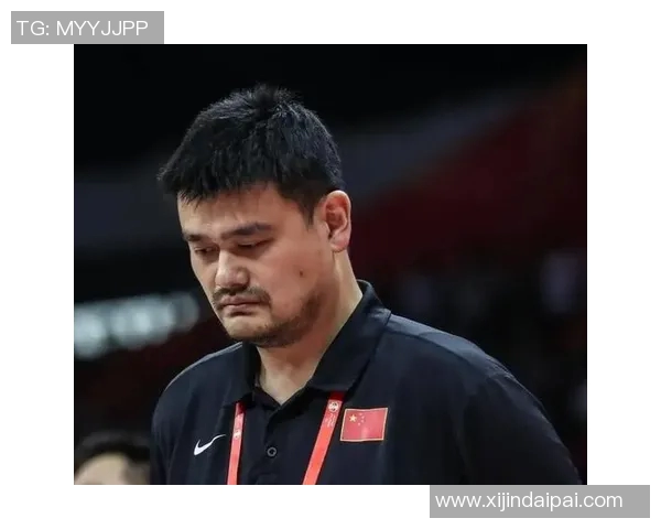 姚明在比赛现场感动落泪引发球迷共鸣展现篮球情怀与深厚情感 姚明在比赛现场感动落泪引发球迷共鸣展现篮球情怀与深厚情感