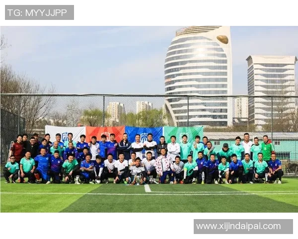 唐梓热爱足球明星的背后故事与他对足球的无限热情与追求